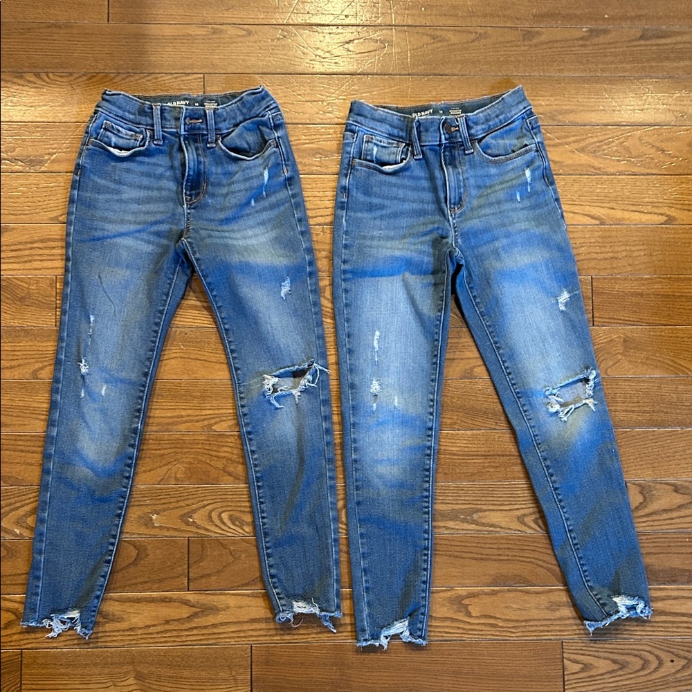 Setting 2 Old Navy Blue Distressed Skinny Jeans